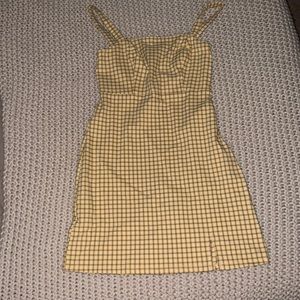 super cute yellow dress from hollister, with a tiny cute slit in the bottom!